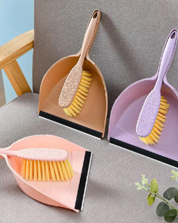 KRESHU-2-IN-1-Long-Handled-Small-Sweeping-Kit-Carved-Pattern-Dustpan-Broom-Brush